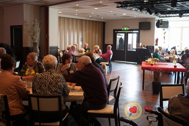 20150322 frans versteden fotografie - tilburginbeeld FRVE0742.jpg - eet met je hart lunch en creatieve workshop paastakken maken
